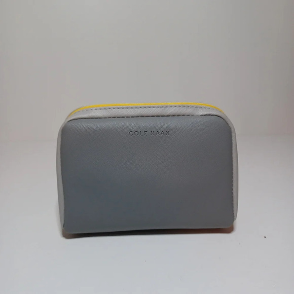 Cole Haan for American Airlines Travel Essential Amenity Kit Toiletry Bag see pi - Picture 1 of 6